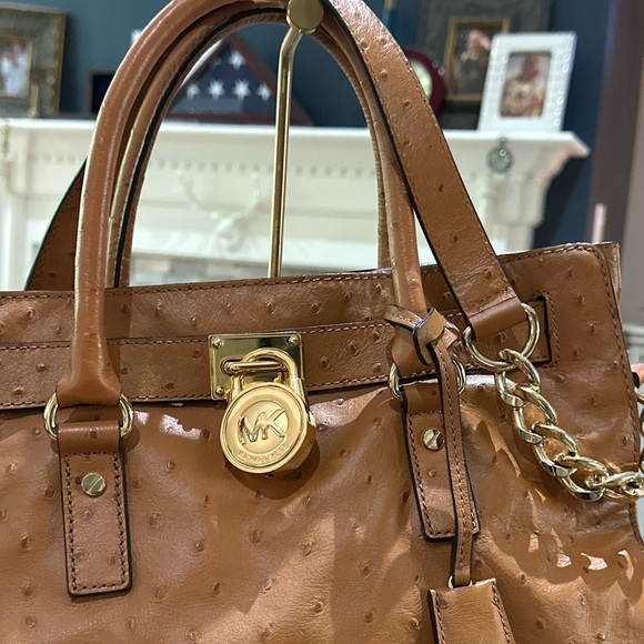 Authentic Michael Kors Large Hamilton Ostrich Embossed Leather Shoulder Satchel - Picture 13 of 16
